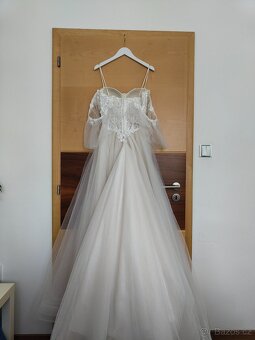 Elegantní svatební šaty - 9