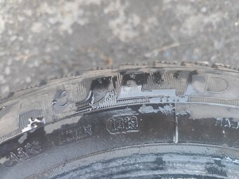 Zimní pneu 185/60/14 - 9