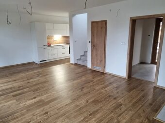 Pronájem řadového rodinného domu 4kk, 119 m2 - 9