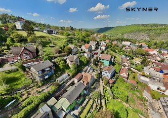 Rodinný dům s panoramatickým výhledem a kompletní občanskou - 9