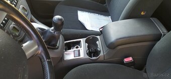 FORD FOCUS C-MAX 2,0TDCi98kw,rv4/2005,GHIA,ALU,2.MAJITELKA - 9