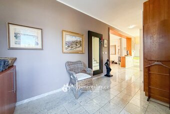 Prodej rodinného domu 5+1, 378 m2 - Znojmo, ev.č. LU2509 - 9