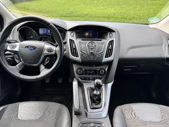 Ford Focus 1.6t 110kw titanium serviska - 9