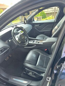 Jaguar F-Pace 2.0 25t AWD R-Sport - 9