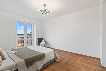 Prodej bytu 3+kk po rekonstrukci s balkonem, OV, Odolena Vod - 9
