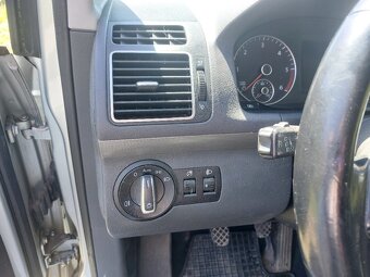 VW TOURAN - 9