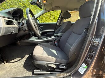 BMW 325XI 160kW E91 R6 - MANUAL / PO SERVISNÍ INSP./ KRÁSNÝ - 9