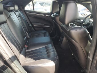 2022 Chrysler 300 S 3.6L RWD - 9