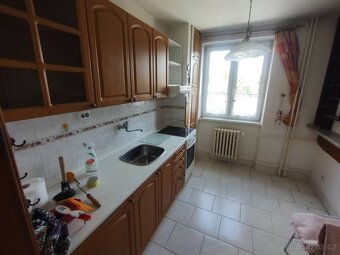 Byt 3+1/L+garáž+sklep, celk. 95 m2+pozem., Kamenice u Prahy - 9