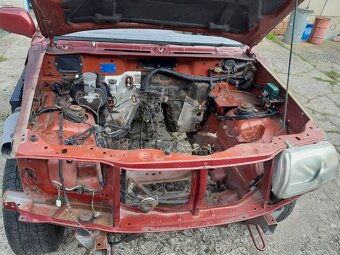 Suzuki grand vitara 2003 -karoserie bez koroze - 9