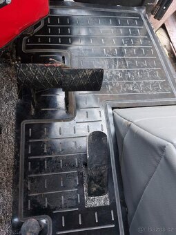 Gumová rohož Zetor 5511, 5611, 5711, 5745, 6711, 6745 ,6911. - 9