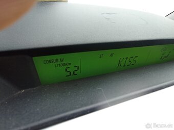 Mazda 5 7míst tažné - 9