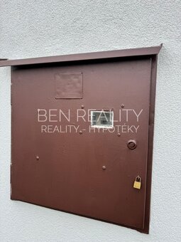 Exklusivní prodej - velká pěkná garáž 21m2 Holešov Za Cukrov - 9