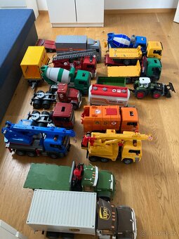 BRUDER nákladní auta - 9