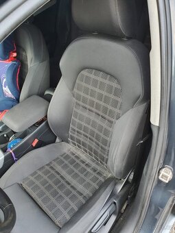 Audi A4 B8 2.0 TDi 105kw - 9