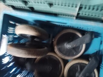 Prodám náhradní kolo k invalidnímu vozíku atd. - 9