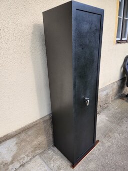 trezor samopal zbraně pistole vojenský - 9