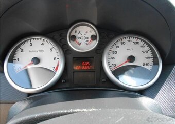 Peugeot 207 1,4 54 kW KLIMA Serviska benzín - 9