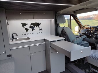 Obytné auto FORD TRANSIT SPORT 2,2 TDCI /103 kW r.v. 2012 - 9
