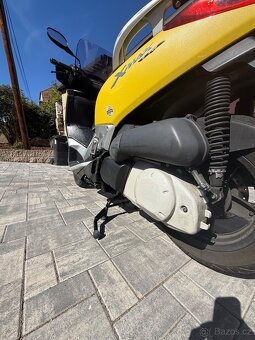 Yamaha 250 xmax skutr - 9