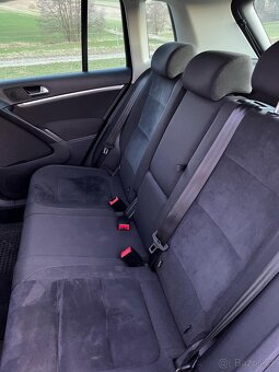 Volkswagen Tiguan 2.0 - 9