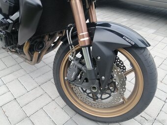 Kawasaki ZR 750N - 9