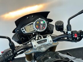 Triumph Speed Triple R - 9
