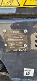 Bobcat E35 - 9