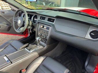 Ford Mustang 3.7 kabriolet rok 2012 - 9