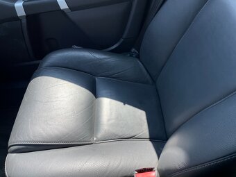Volvo XC90 D5 1.maj. koupeno v ČR (Svencar), manual - 9
