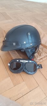 Kožená retro helma s brýlemi, kšiltem - 9