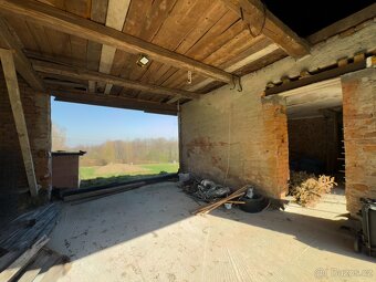Dům v podhůří Beskyd s pozemkem přes 27 000 m² - 9