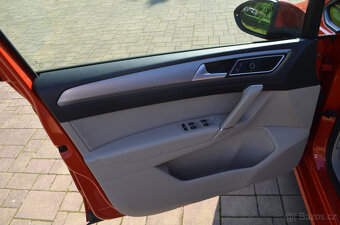 PRODÁM VW GOLF SPORTSVAN 1.2TSI TOP STAV - 9