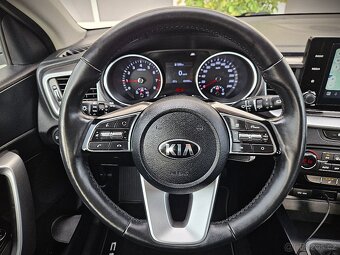 Kia Ceed JEN 43.000 km KAMERA VYHŘÍ VOLNAT SEDADLA - 9