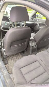 Škoda Octavia 2  1.6 FSI - 9