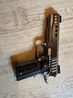 Airsoft pistole - 9