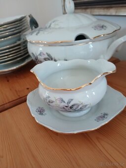 Jídelní souprava - 9