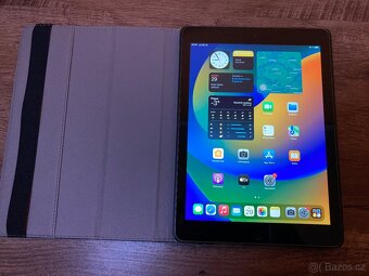 Apple iPad 5. generace 32 GB - 9