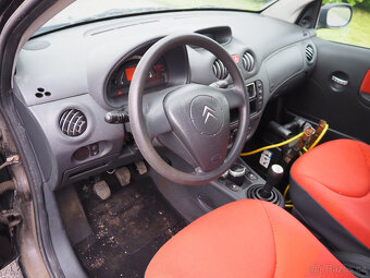 Citroen C2 1.4 platná technická do 08/2026 - 9