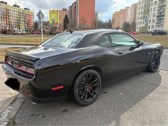 Dodge Challenger V8 5,7 R/T automat - 9