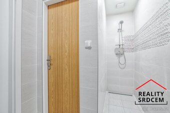 Pronájem zrekonstruovaného bytu 2+kk s komorou, 60 m2, ul. T - 9