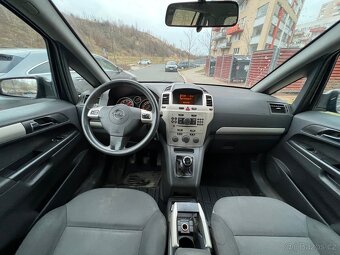 Opel Zafira 1.6 85 kW benzín (2008) – 7místný rodinný vůz - 9