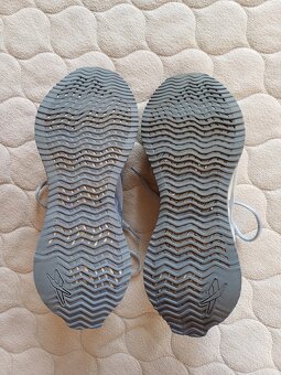 Běžecké boty Reebok - vel. 40,5 - 9