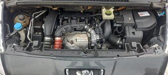 PEUGEOT 5008 1,6i 115kw,r.v.2010,naj:150tkm,NAVI,DOHODA - 9