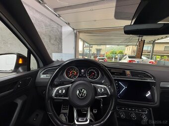VW Tiguan 2.0 TSI R-Line, 4 Motion, ACC, PANO, hudba 360• - 9