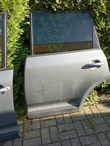 VOLKSWAGEN TOUAREG RV 2008 DVEŘE 4 x A 5 DVEŘE A SKLO - 9