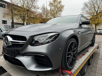 Mercedes-Benz E63S AMG v záruce TOP Stav 612hp 4.0 biturbo - 9