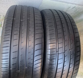 235/55 R18 Nexen - 9
