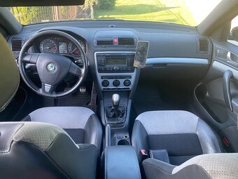 Škoda Octavia 2 RS combi - 9