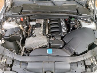 BMW e91 325i 160kw - 9